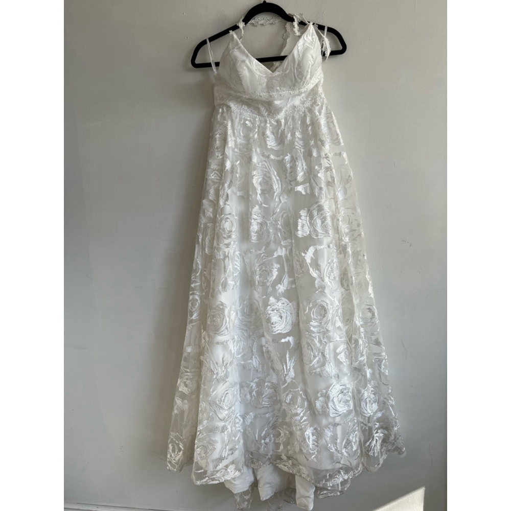White Floral Lace Wedding Dress